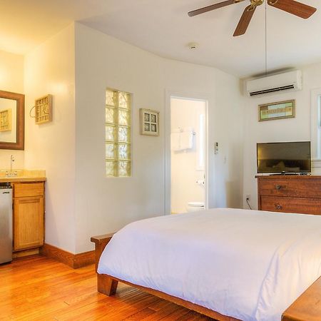 Key West Harbor Inn - Adults Only Экстерьер фото